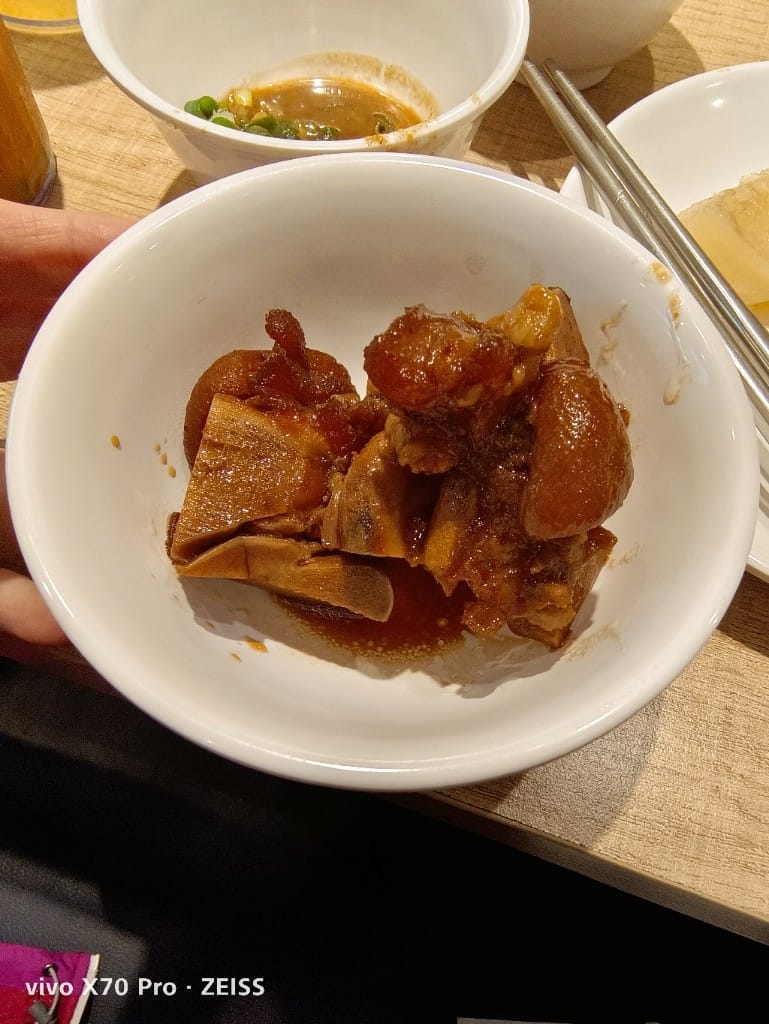 【板橋美食】 吉哆火鍋百匯，錢都火鍋新品牌吃到飽，趁著泰國美食季吃起來