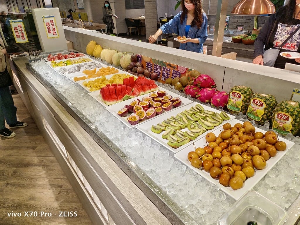 【板橋美食】 吉哆火鍋百匯，錢都火鍋新品牌吃到飽，趁著泰國美食季吃起來