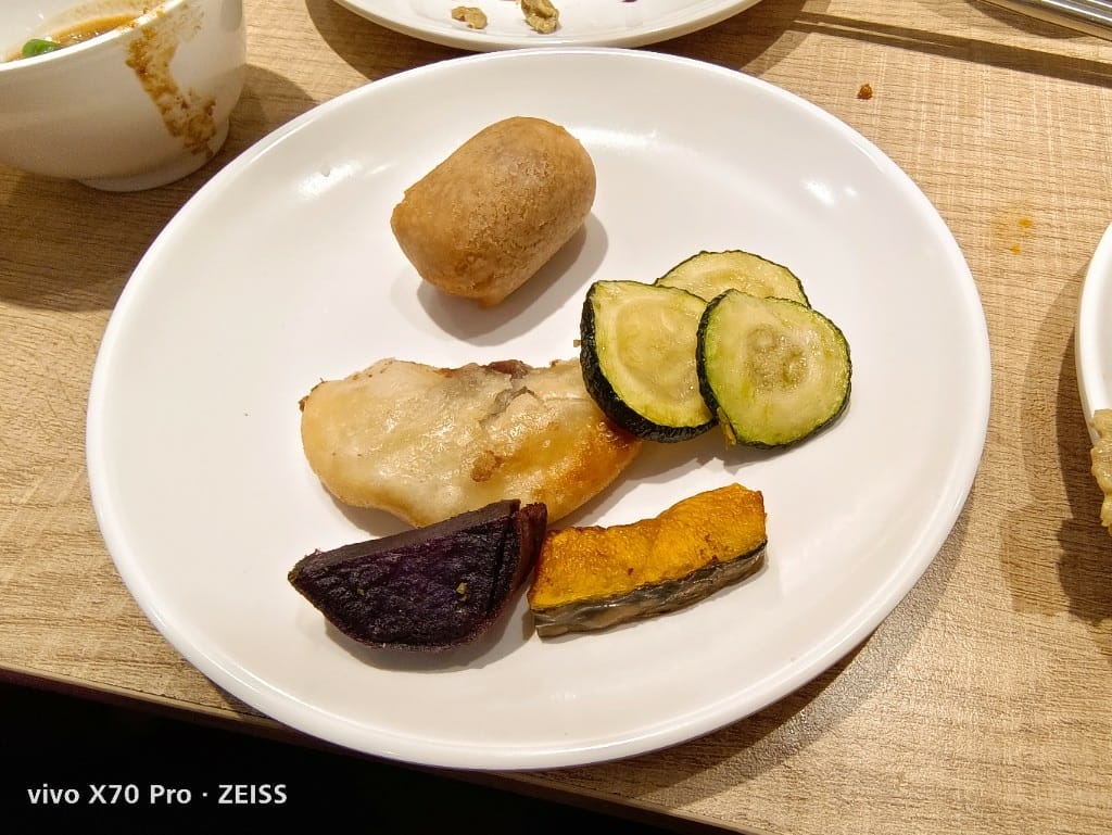 【板橋美食】 吉哆火鍋百匯，錢都火鍋新品牌吃到飽，趁著泰國美食季吃起來