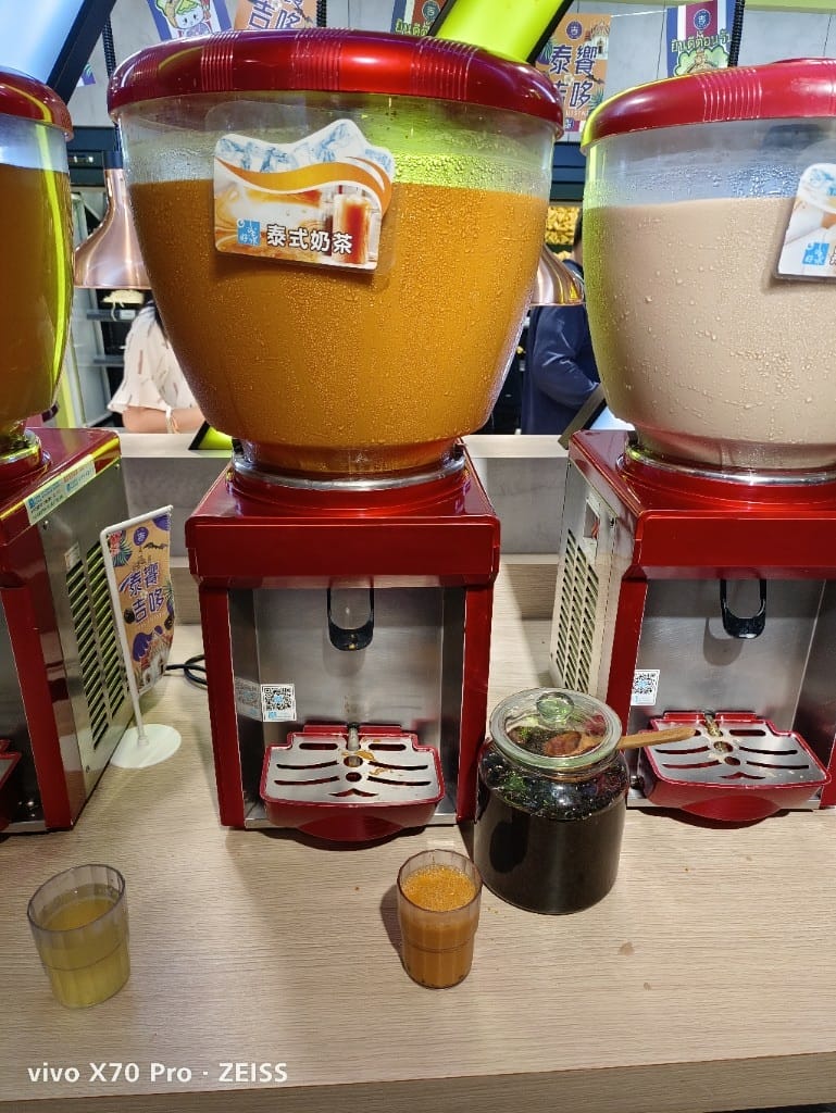 【板橋美食】 吉哆火鍋百匯，錢都火鍋新品牌吃到飽，趁著泰國美食季吃起來