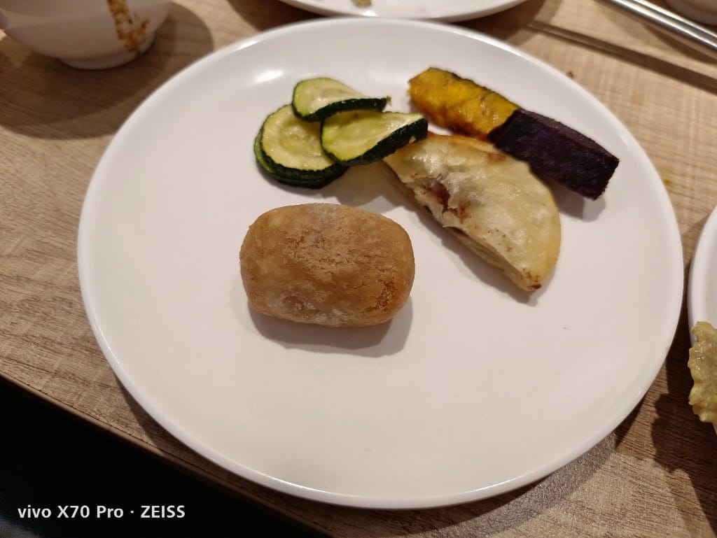 【板橋美食】 吉哆火鍋百匯，錢都火鍋新品牌吃到飽，趁著泰國美食季吃起來
