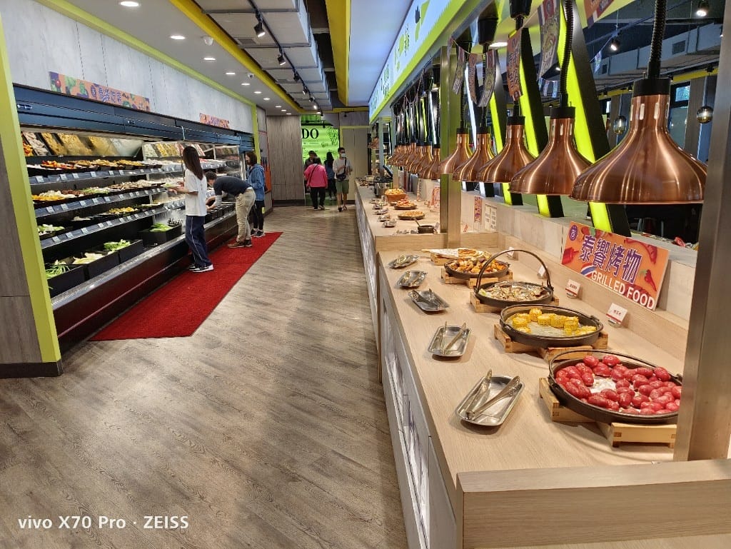 【板橋美食】 吉哆火鍋百匯，錢都火鍋新品牌吃到飽，趁著泰國美食季吃起來