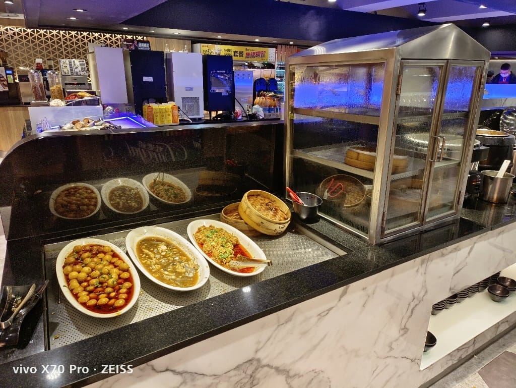 【台北美食】 新千葉火鍋，平假日一樣價位的佛心店家