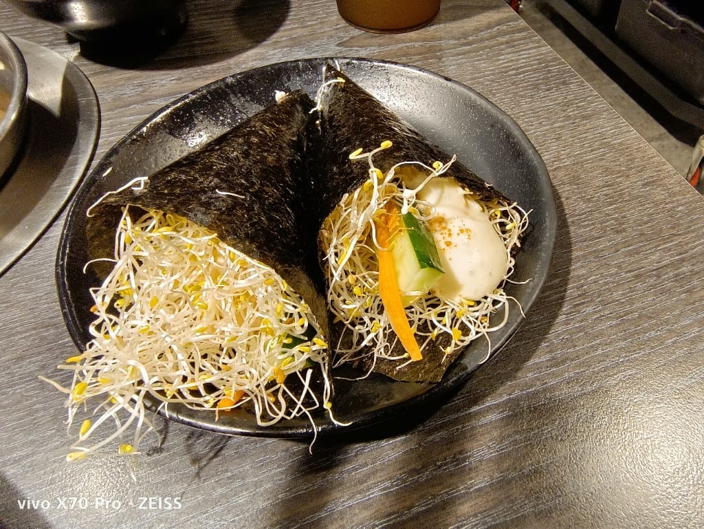 【台北美食】 新千葉火鍋，平假日一樣價位的佛心店家