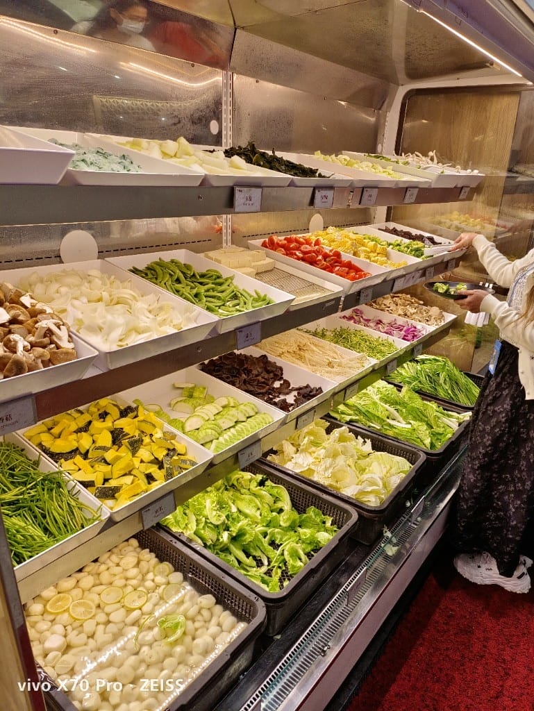【台北美食】 新千葉火鍋，平假日一樣價位的佛心店家