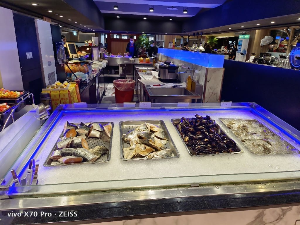 【台北美食】 新千葉火鍋，平假日一樣價位的佛心店家