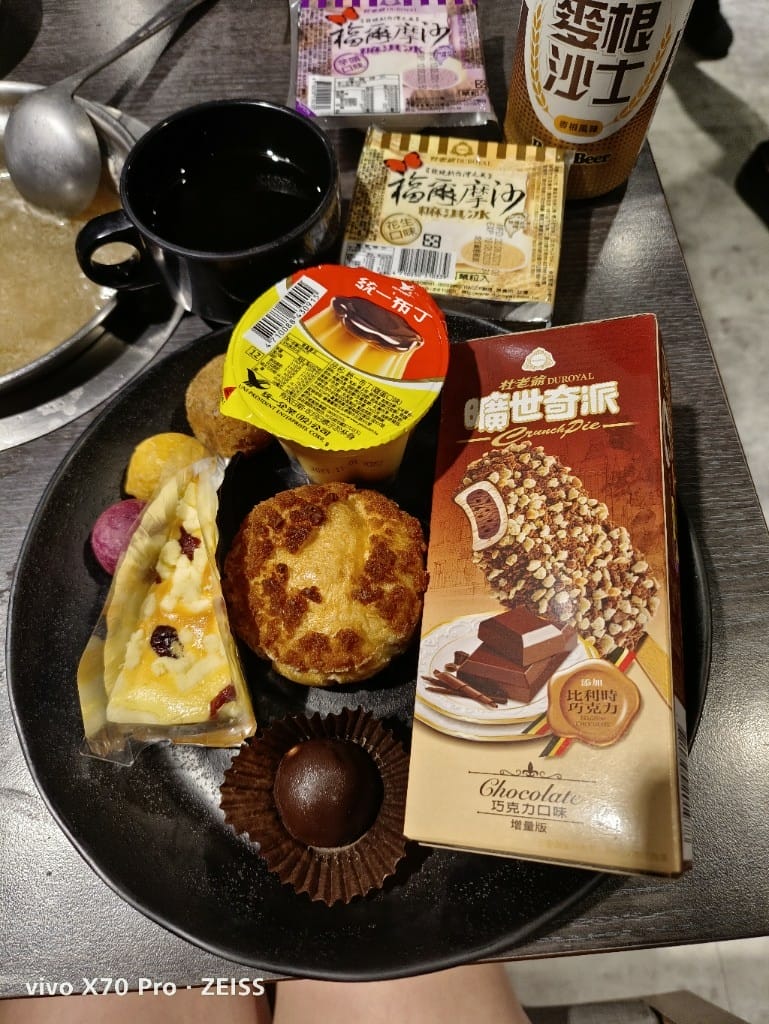 【台北美食】 新千葉火鍋，平假日一樣價位的佛心店家