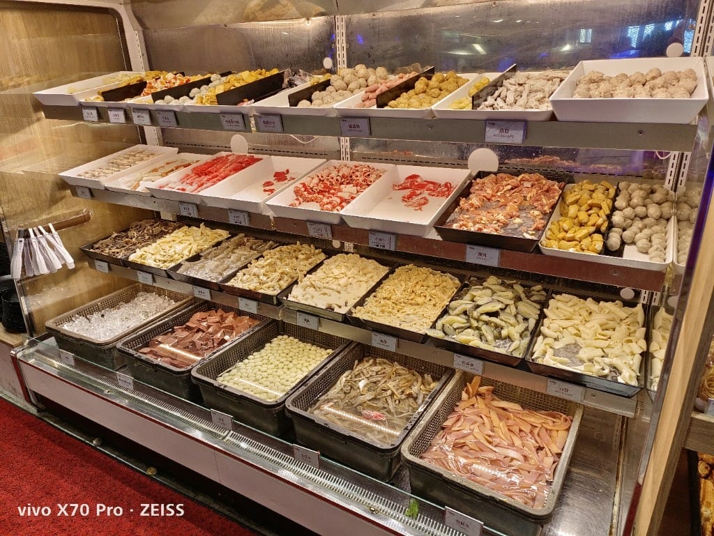 【台北美食】 新千葉火鍋，平假日一樣價位的佛心店家