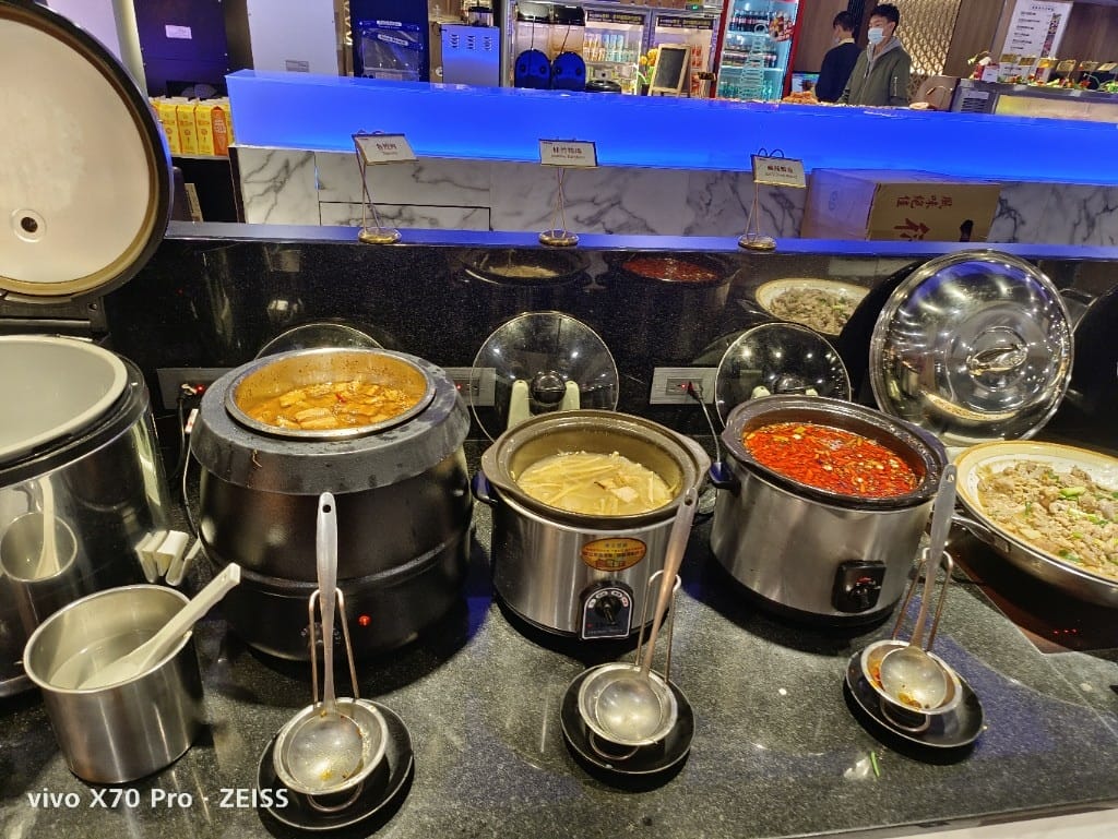 【台北美食】 新千葉火鍋，平假日一樣價位的佛心店家