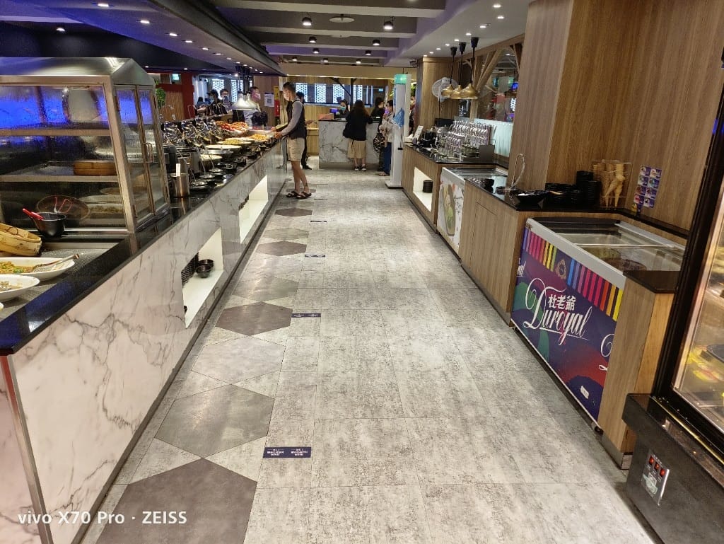 【台北美食】 新千葉火鍋，平假日一樣價位的佛心店家