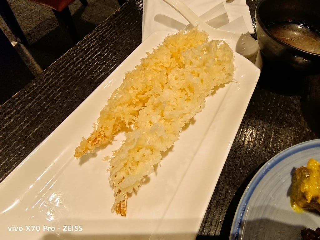 【台北美食】 寒舍艾美探索廚房，鱈場蟹腳吃到飽還有完美的甜點櫃！