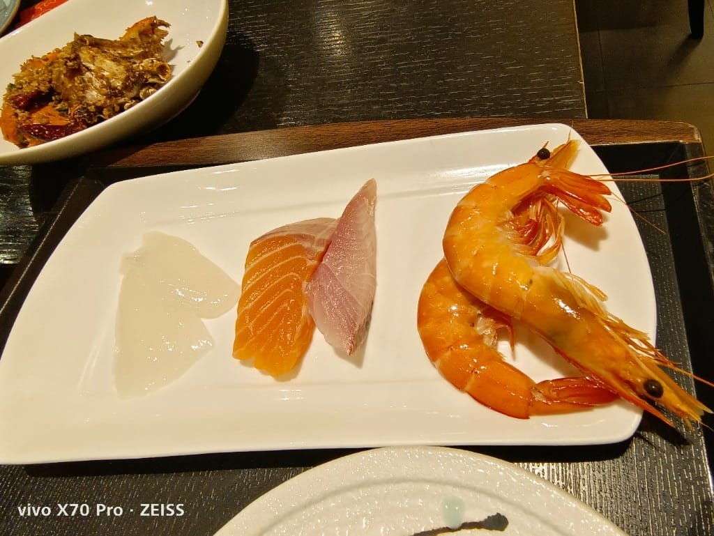 【台北美食】 寒舍艾美探索廚房，鱈場蟹腳吃到飽還有完美的甜點櫃！