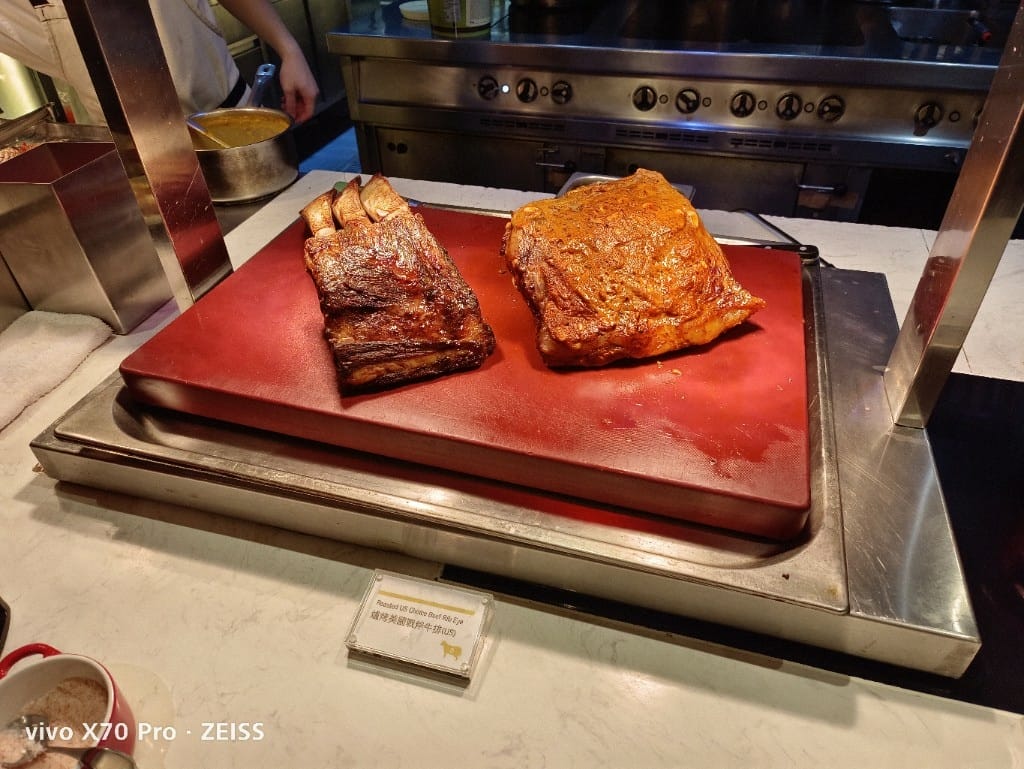 【台北美食】 寒舍艾美探索廚房，鱈場蟹腳吃到飽還有完美的甜點櫃！