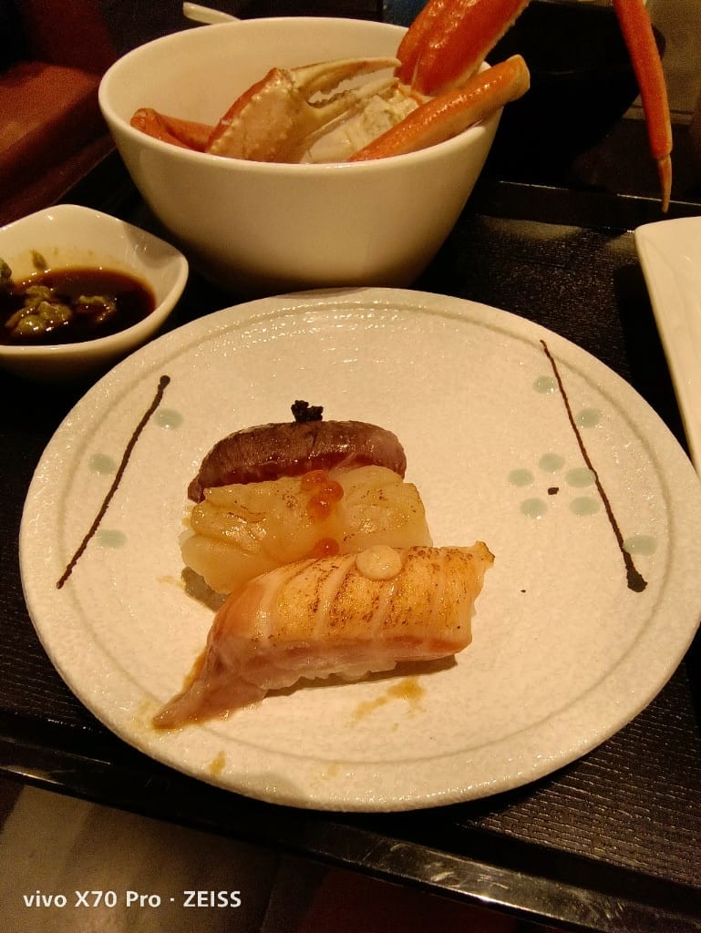 【台北美食】 寒舍艾美探索廚房，鱈場蟹腳吃到飽還有完美的甜點櫃！