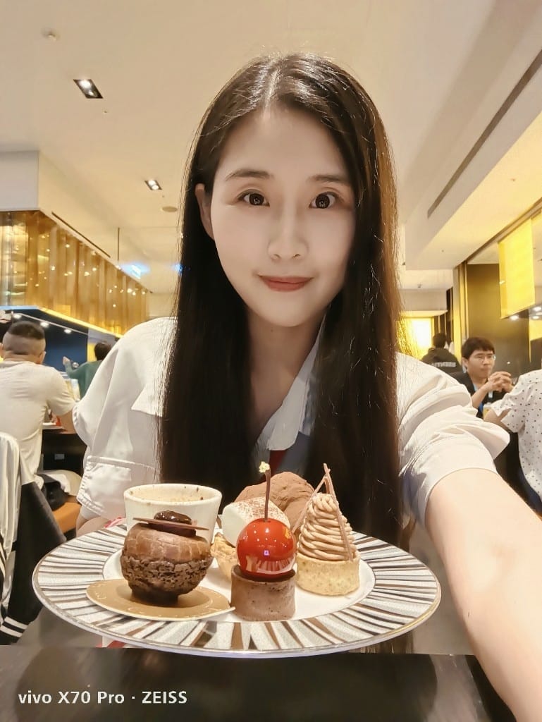 【台北美食】 寒舍艾美探索廚房，鱈場蟹腳吃到飽還有完美的甜點櫃！