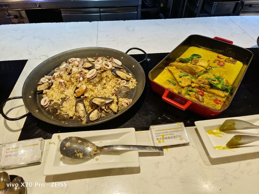 【台北美食】 寒舍艾美探索廚房，鱈場蟹腳吃到飽還有完美的甜點櫃！