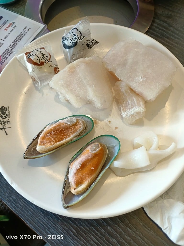 【新莊美食】 千葉火鍋，3訪平價又美味的火鍋，現在還有下午茶339吃完飽哦！