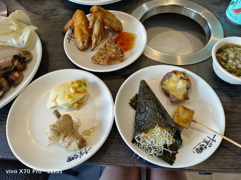 【新莊美食】 千葉火鍋，3訪平價又美味的火鍋，現在還有下午茶339吃完飽哦！
