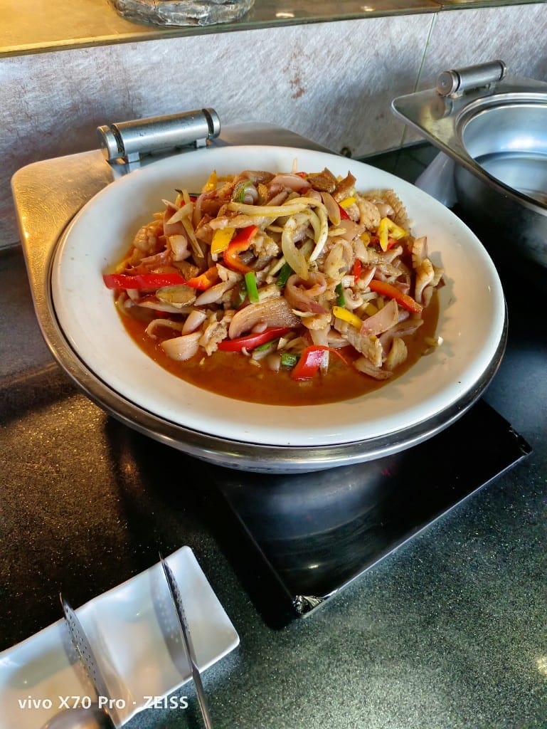 【新莊美食】 千葉火鍋，3訪平價又美味的火鍋，現在還有下午茶339吃完飽哦！