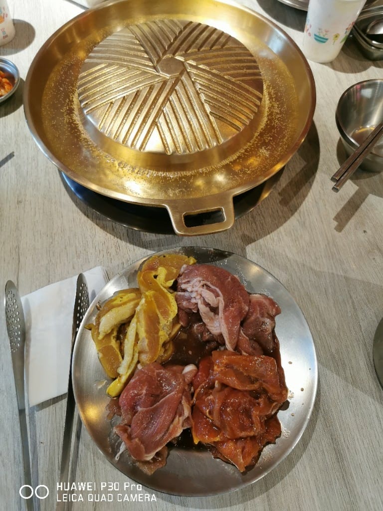 【新莊美食】 韓哥哥銅盤烤肉,銅盤烤肉與火鍋都很棒的
平價吃到飽 - 第11張圖 【新莊美食】 韓哥哥銅盤烤肉,銅盤烤肉與火鍋都很棒的
平價吃到飽