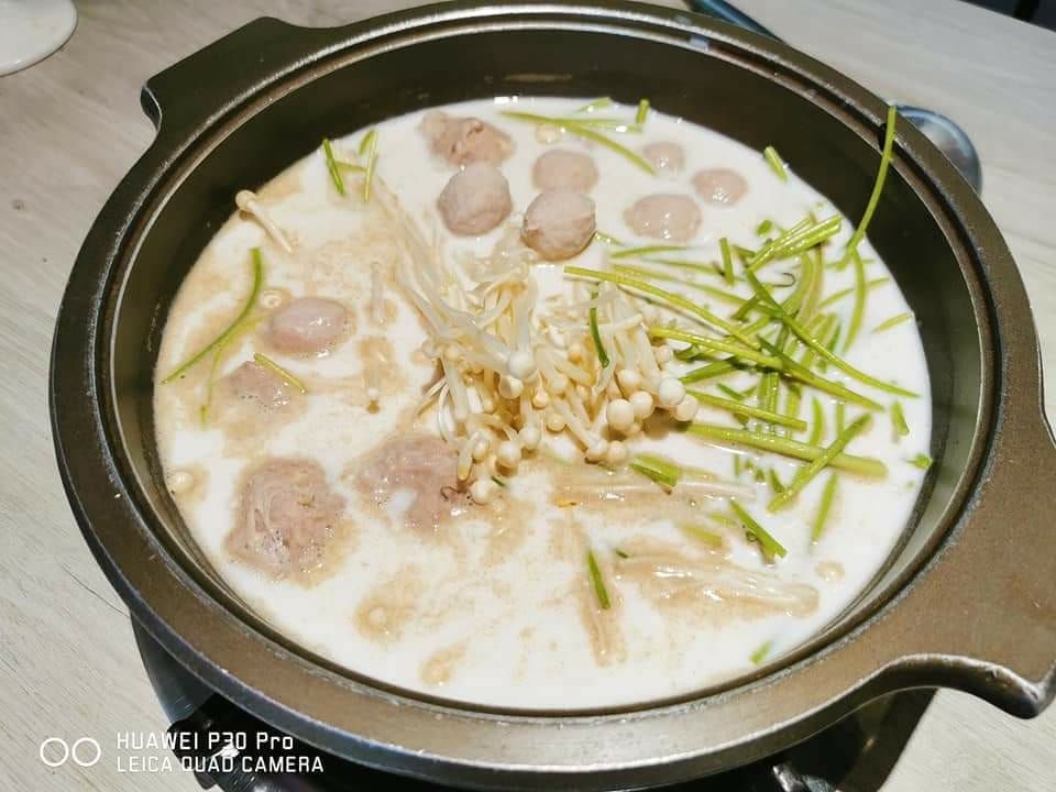 【新莊美食】 韓哥哥銅盤烤肉,銅盤烤肉與火鍋都很棒的
平價吃到飽 - 第16張圖 【新莊美食】 韓哥哥銅盤烤肉,銅盤烤肉與火鍋都很棒的
平價吃到飽