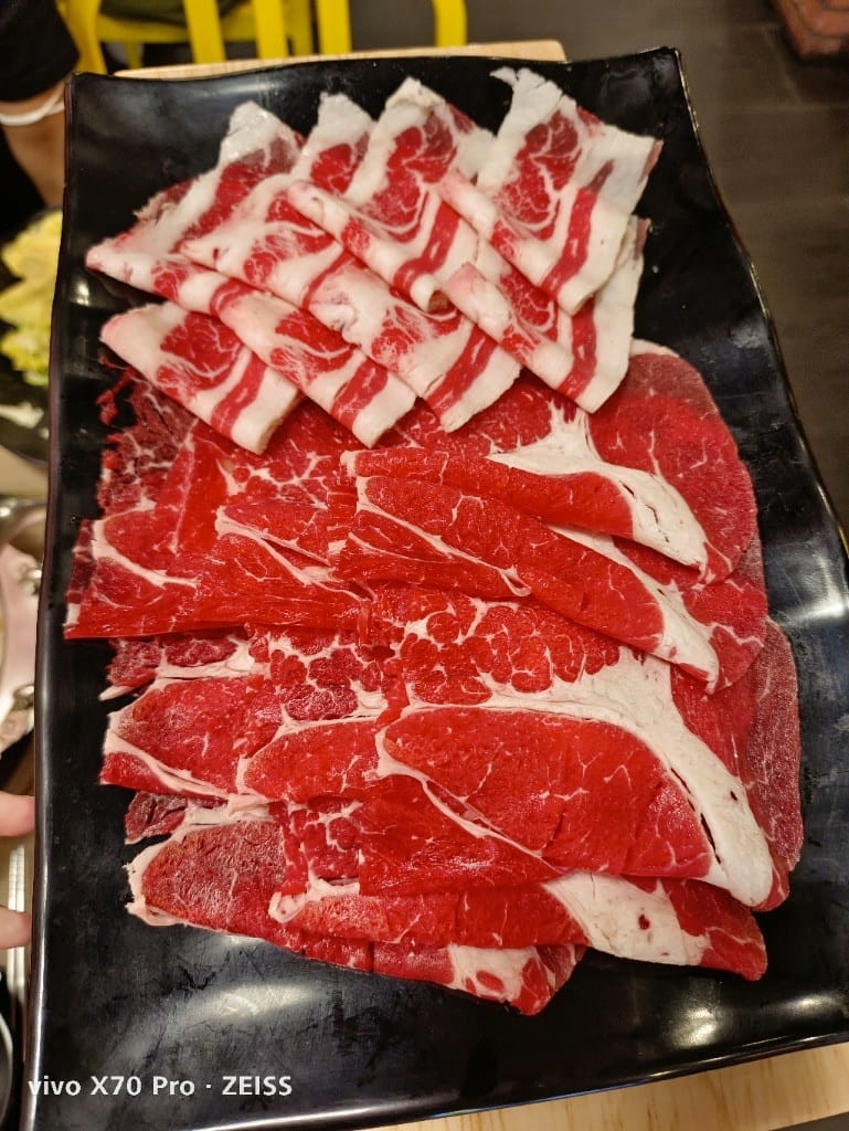 【台北美食】 涮樂和牛火鍋，馬辣新品牌平價火鍋，乾淨又好吃