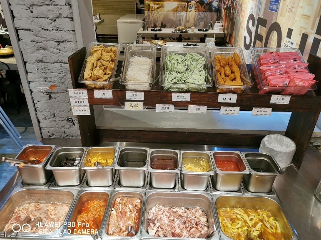 【新莊美食】 韓哥哥銅盤烤肉,銅盤烤肉與火鍋都很棒的
平價吃到飽 - 第6張圖 【新莊美食】 韓哥哥銅盤烤肉,銅盤烤肉與火鍋都很棒的
平價吃到飽