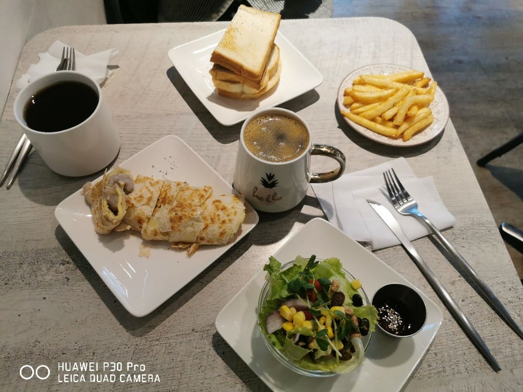【板橋美食】 鳳梨飽堡，芋泥系列的各種早午餐