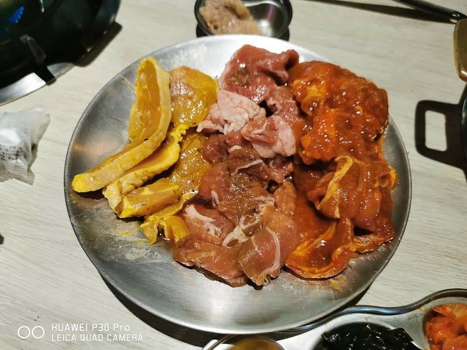 【新莊美食】 韓哥哥銅盤烤肉,銅盤烤肉與火鍋都很棒的
平價吃到飽 - 第22張圖 【新莊美食】 韓哥哥銅盤烤肉,銅盤烤肉與火鍋都很棒的
平價吃到飽