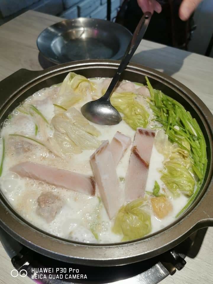 【新莊美食】 韓哥哥銅盤烤肉,銅盤烤肉與火鍋都很棒的
平價吃到飽 - 第15張圖 【新莊美食】 韓哥哥銅盤烤肉,銅盤烤肉與火鍋都很棒的
平價吃到飽