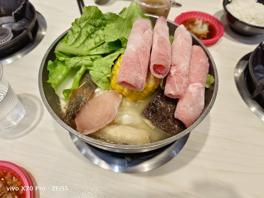 【新莊美食】 鍋台銘時尚湯鍋，平價又美味的火鍋