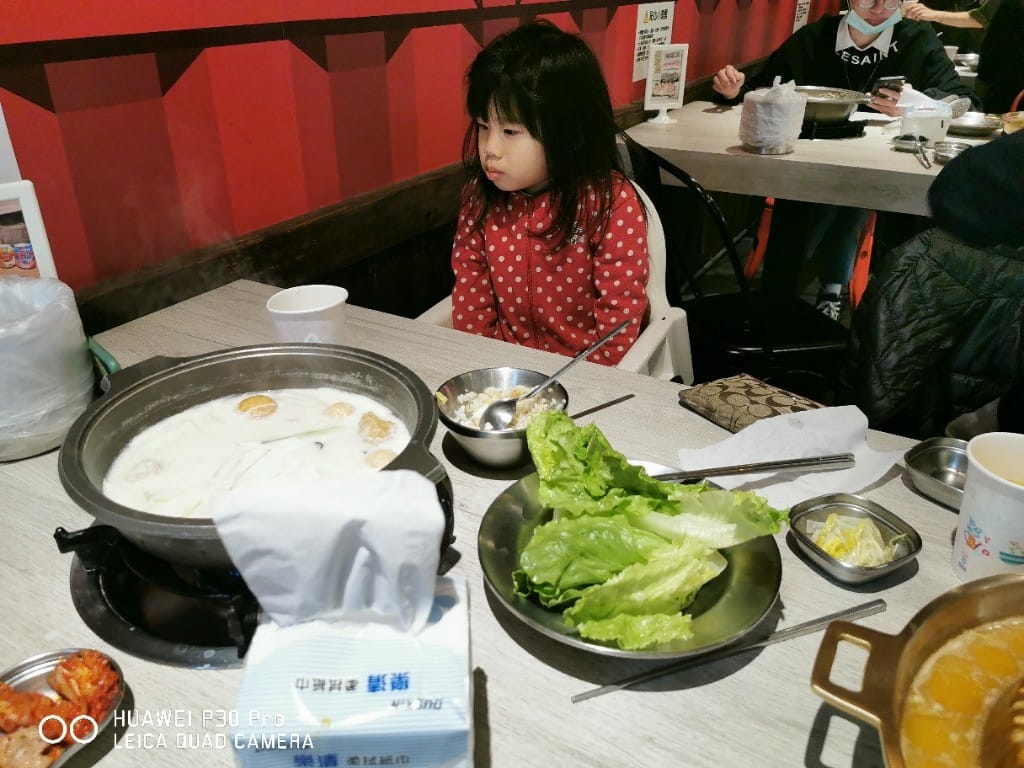 【新莊美食】 韓哥哥銅盤烤肉,銅盤烤肉與火鍋都很棒的
平價吃到飽 - 第20張圖 【新莊美食】 韓哥哥銅盤烤肉,銅盤烤肉與火鍋都很棒的
平價吃到飽