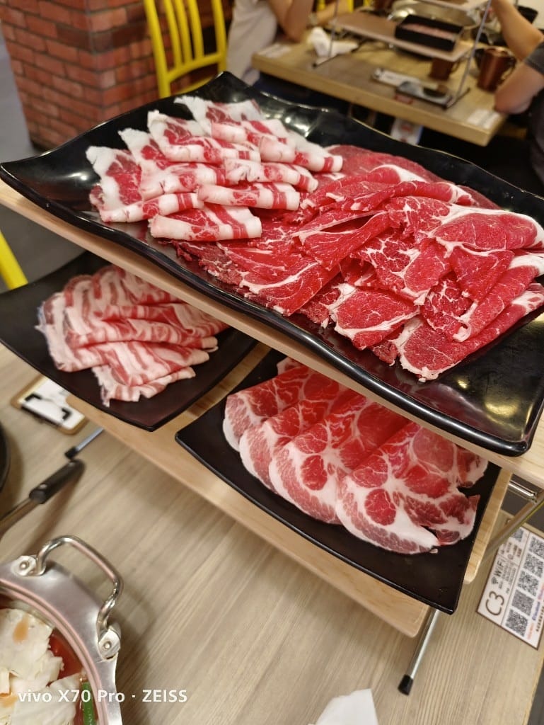 【台北美食】 涮樂和牛火鍋，馬辣新品牌平價火鍋，乾淨又好吃