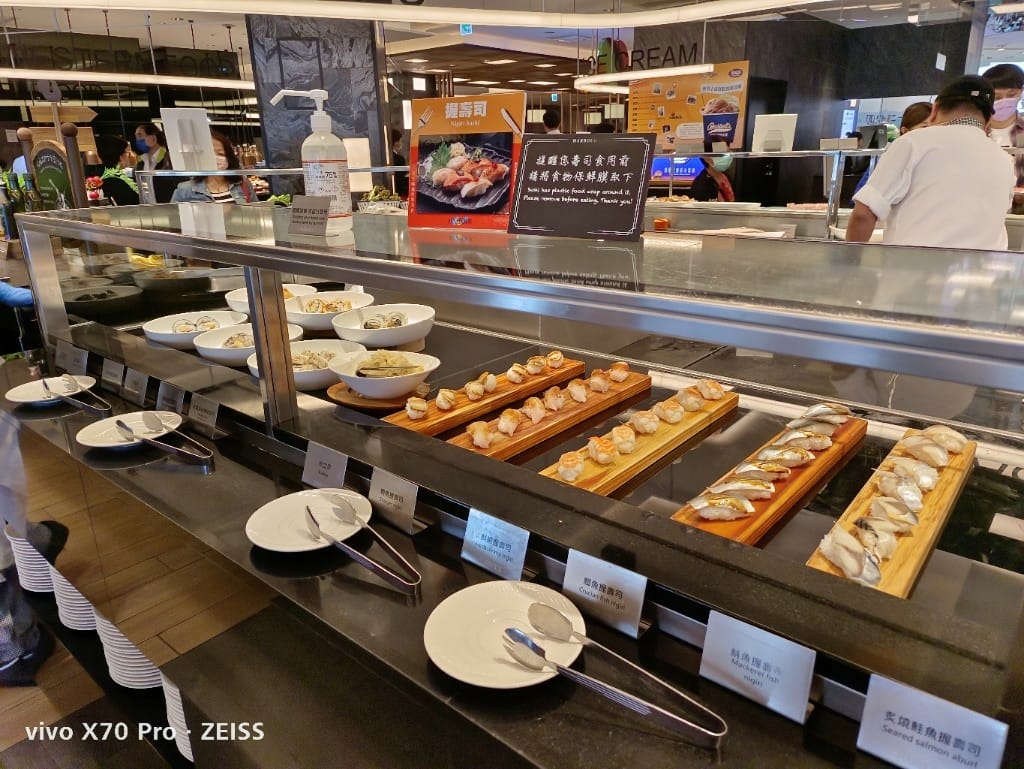 【台北美食】 漢來海港餐廳，秋蟹的季節，滿滿秋蟹吃滿吃好！