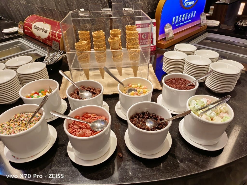 【台北美食】 漢來海港餐廳，秋蟹的季節，滿滿秋蟹吃滿吃好！