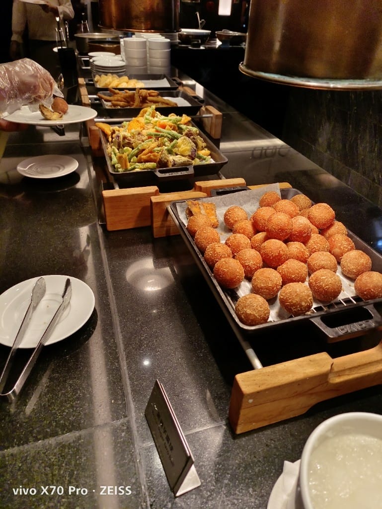 【台北美食】 漢來海港餐廳，秋蟹的季節，滿滿秋蟹吃滿吃好！