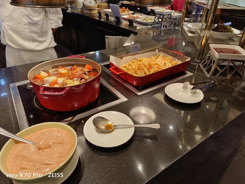 【台北美食】 漢來海港餐廳，秋蟹的季節，滿滿秋蟹吃滿吃好！