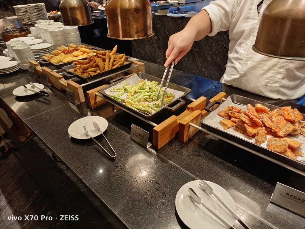【台北美食】 漢來海港餐廳，秋蟹的季節，滿滿秋蟹吃滿吃好！