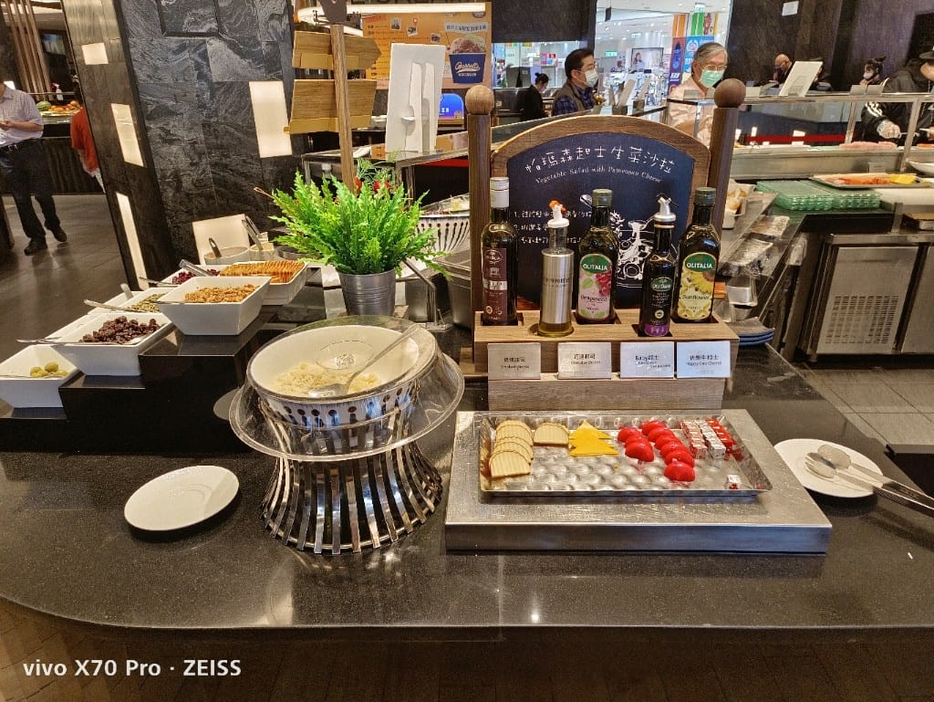 【台北美食】 漢來海港餐廳，秋蟹的季節，滿滿秋蟹吃滿吃好！