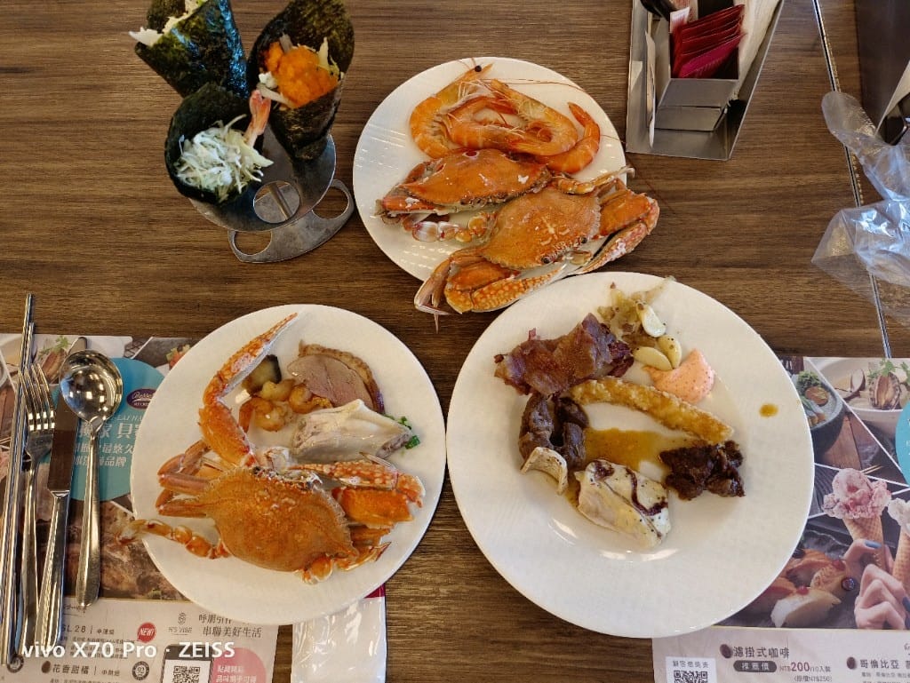 【台北美食】 漢來海港餐廳，秋蟹的季節，滿滿秋蟹吃滿吃好！
