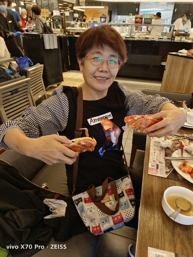 【台北美食】 漢來海港餐廳，秋蟹的季節，滿滿秋蟹吃滿吃好！