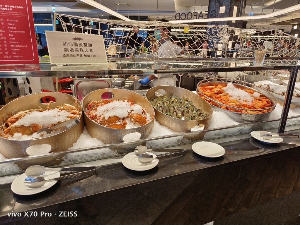 【台北美食】 漢來海港餐廳，秋蟹的季節，滿滿秋蟹吃滿吃好！