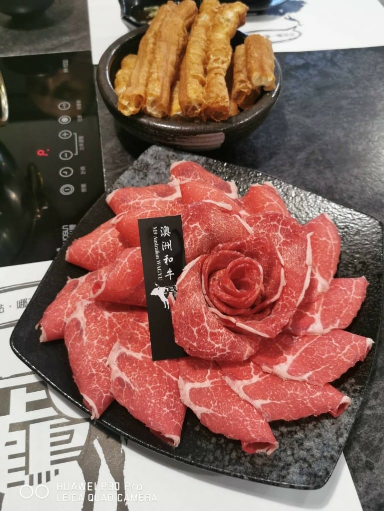 【板橋美食】 武鶴和牛火鍋（已歇業），品質超讚的肉品和海鮮吃到飽