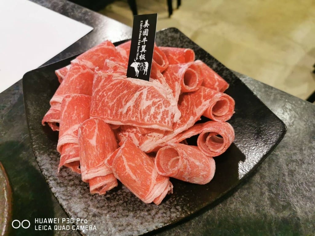【板橋美食】 武鶴和牛火鍋（已歇業），品質超讚的肉品和海鮮吃到飽