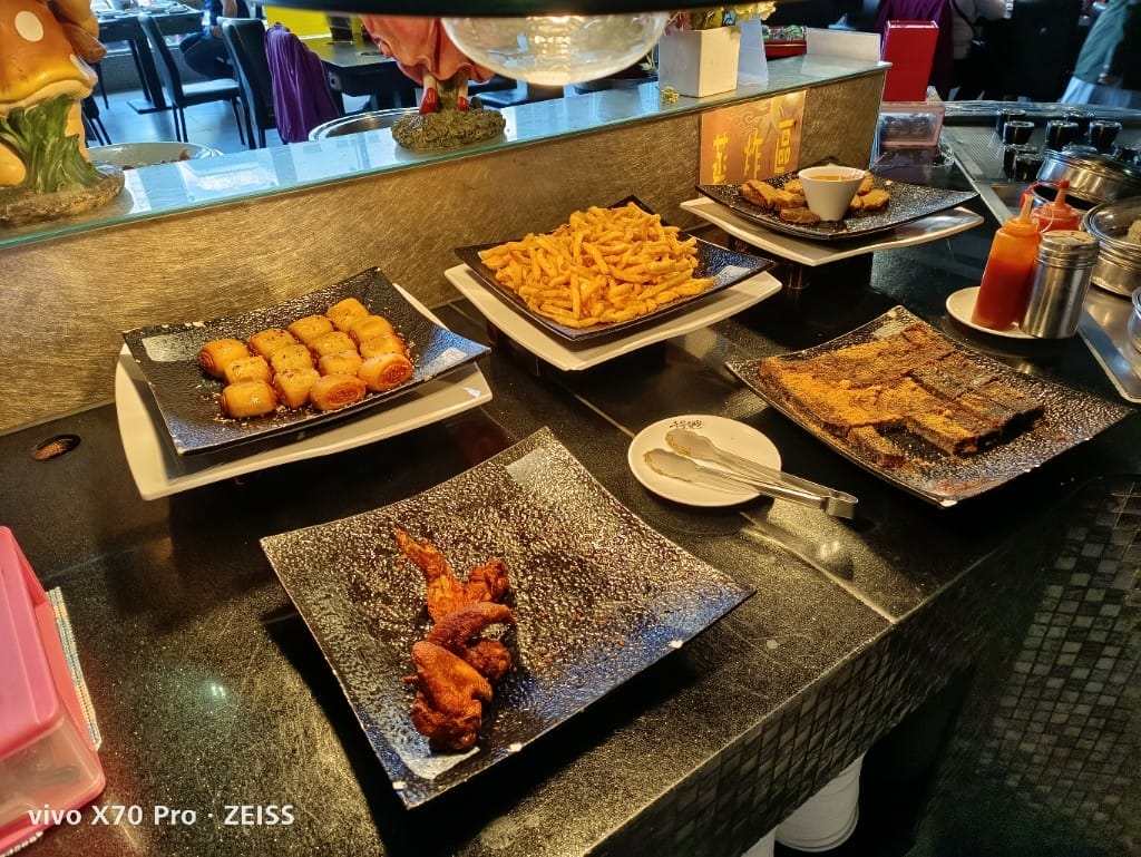 【新莊美食】 千葉火鍋,下午茶只要339含一成,當然要來吃爆啊啊啊啊啊! - 第20張圖 【新莊美食】 千葉火鍋,下午茶只要339含一成,當然要來吃爆啊啊啊啊啊!