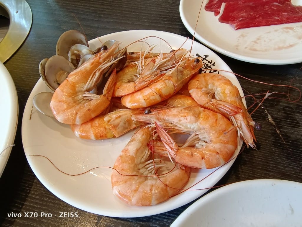 【新莊美食】 千葉火鍋,下午茶只要339含一成,當然要來吃爆啊啊啊啊啊! - 第25張圖 【新莊美食】 千葉火鍋,下午茶只要339含一成,當然要來吃爆啊啊啊啊啊!