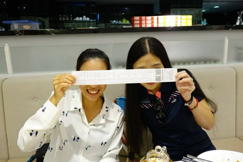 【台北美食】 徹思叔叔的咖啡廳，台北僅存的甜點吃到飽，還提供美味的拉麵和蛋包飯哦！