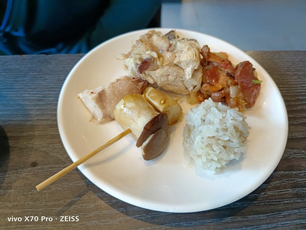 【新莊美食】 千葉火鍋,下午茶只要339含一成,當然要來吃爆啊啊啊啊啊! - 第35張圖 【新莊美食】 千葉火鍋,下午茶只要339含一成,當然要來吃爆啊啊啊啊啊!