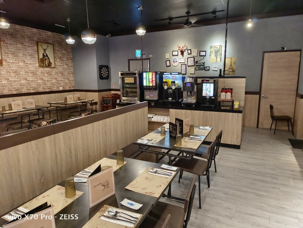 【鹿港美食】 鹿嚼饗原塊牛排精緻自助吧，讓人充滿驚喜的牛排百匯！