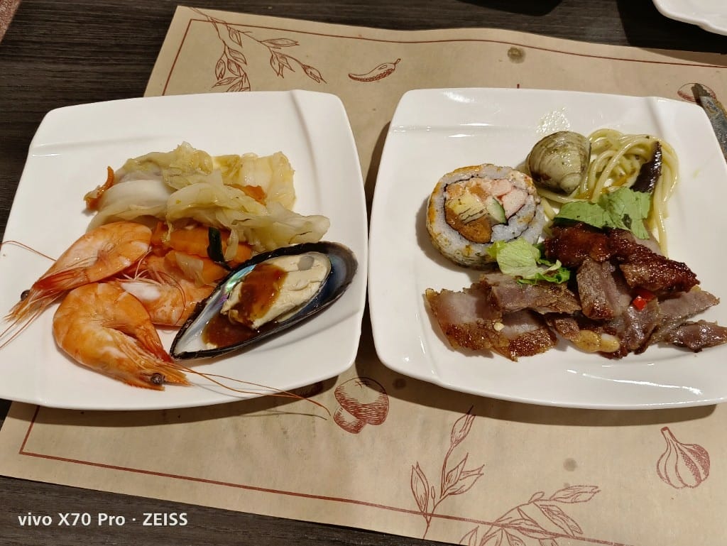 【鹿港美食】 鹿嚼饗原塊牛排精緻自助吧，讓人充滿驚喜的牛排百匯！
